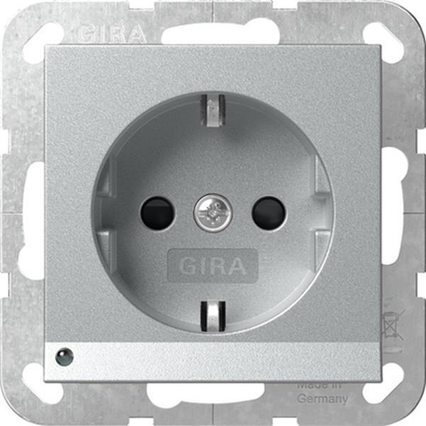 Gira SCHUKO-Steckdose LED-Leuchte + SP System 55 F Alu Gira SCHUKO-Steckdose LED-Leuchte + SP System 55 F Alu