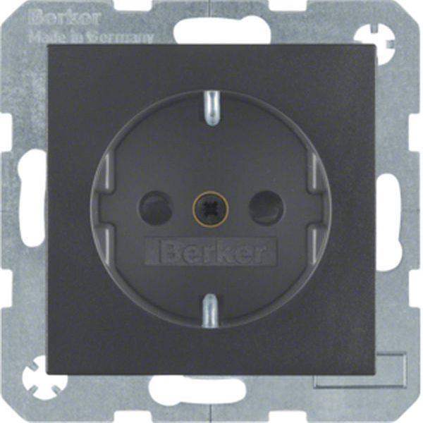 Berker Steckdose SCHUKO erh BS S.1/B.x anthr
