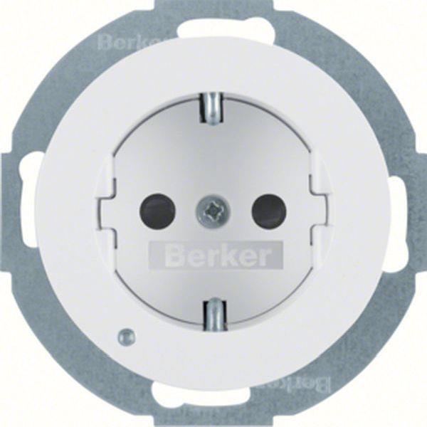 Berker Steckdose SCHUKO m LED-OL R.Classic pw Berker Steckdose SCHUKO m LED-OL R.Classic pw