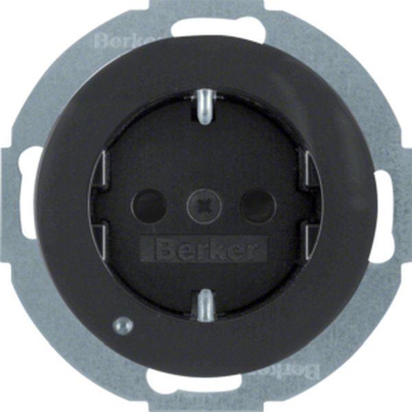 Berker Steckdose SCHUKO m LED-OL erh.BS R.Cl sw Berker Steckdose SCHUKO m LED-OL erh.BS R.Cl sw