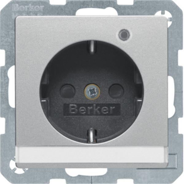 Berker Steckdose SCHUKO LED BSF erh BS Q.x alu Berker Steckdose SCHUKO LED BSF erh BS Q.x alu