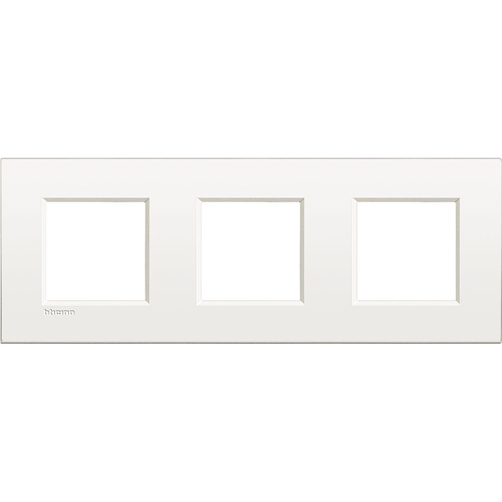 Legrand Abdeckrahmen Light Air Europe: 3-fach, 2 + 2 + 2 Module, Farbe: Pure Whi
