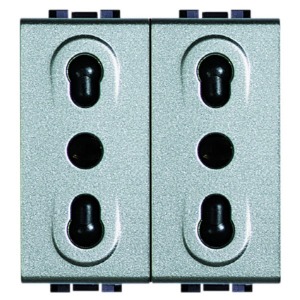 Legrand LightTech SDO Italien 2+PE 2-f